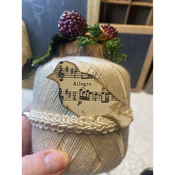 Crochet Thread Mini Assemblage Decorated Rustic Primitive Raspberries Country - Picture 6 of 7